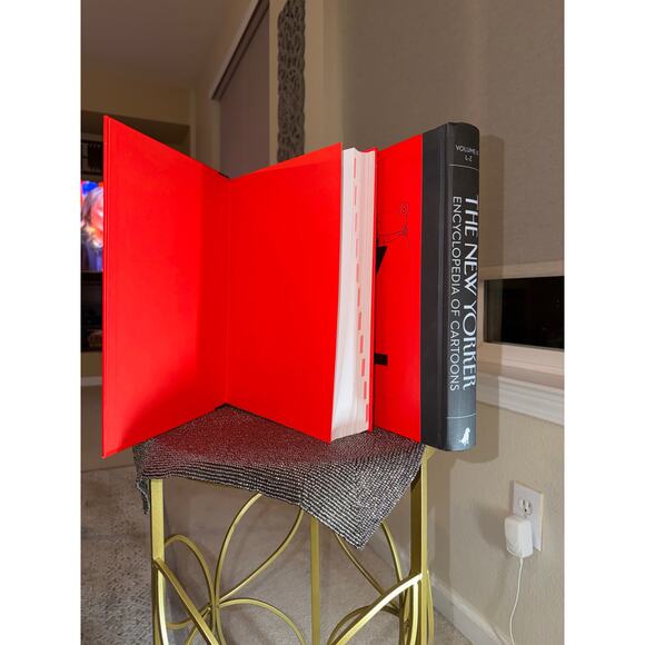 The New Yorker Encyclopedia of Cartoons (2018 Deluxe 2-Volume Set) - Picture 5 of 8